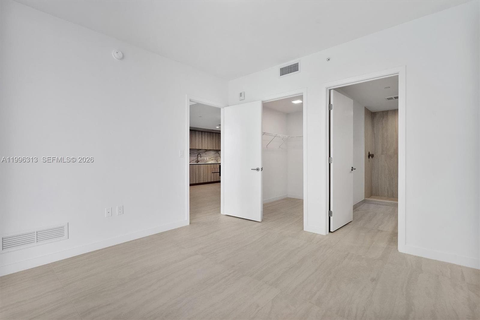 77 SE 5th Street # 4206, Miami, FL 33131 photo 12