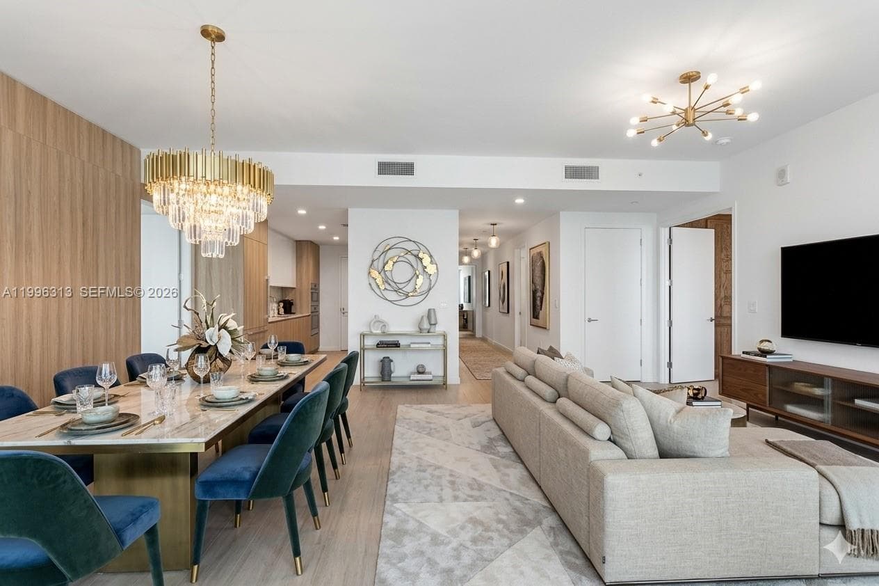 77 SE 5th Street # 4206, Miami, FL 33131 photo 7