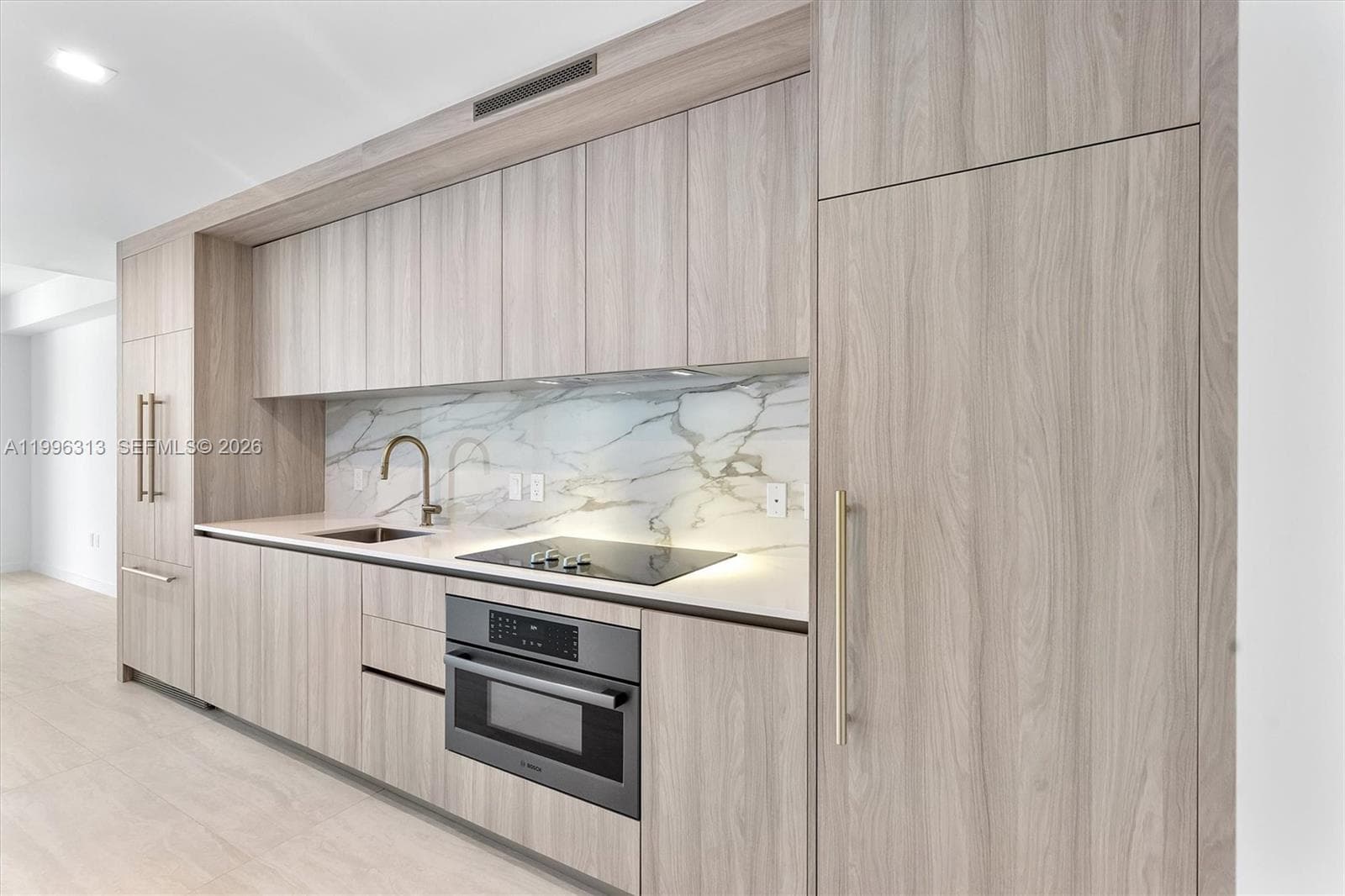 77 SE 5th Street # 4206, Miami, FL 33131 photo 9