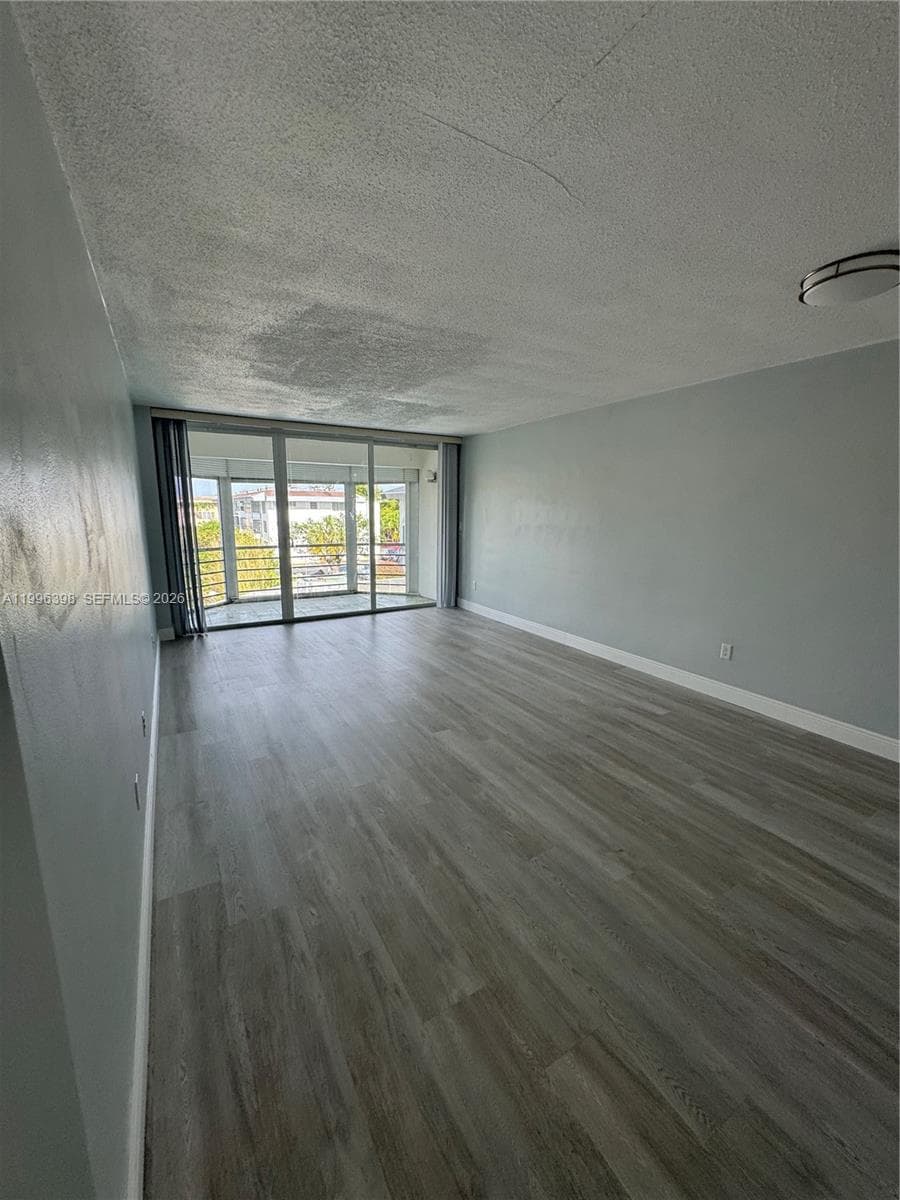 1398 NE 191st St # C305, Miami, FL 33179 photo 6