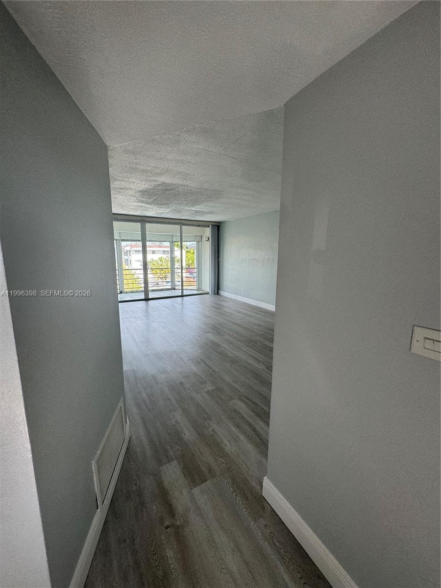 1398 NE 191st St # C305, Miami, FL 33179 photo 11