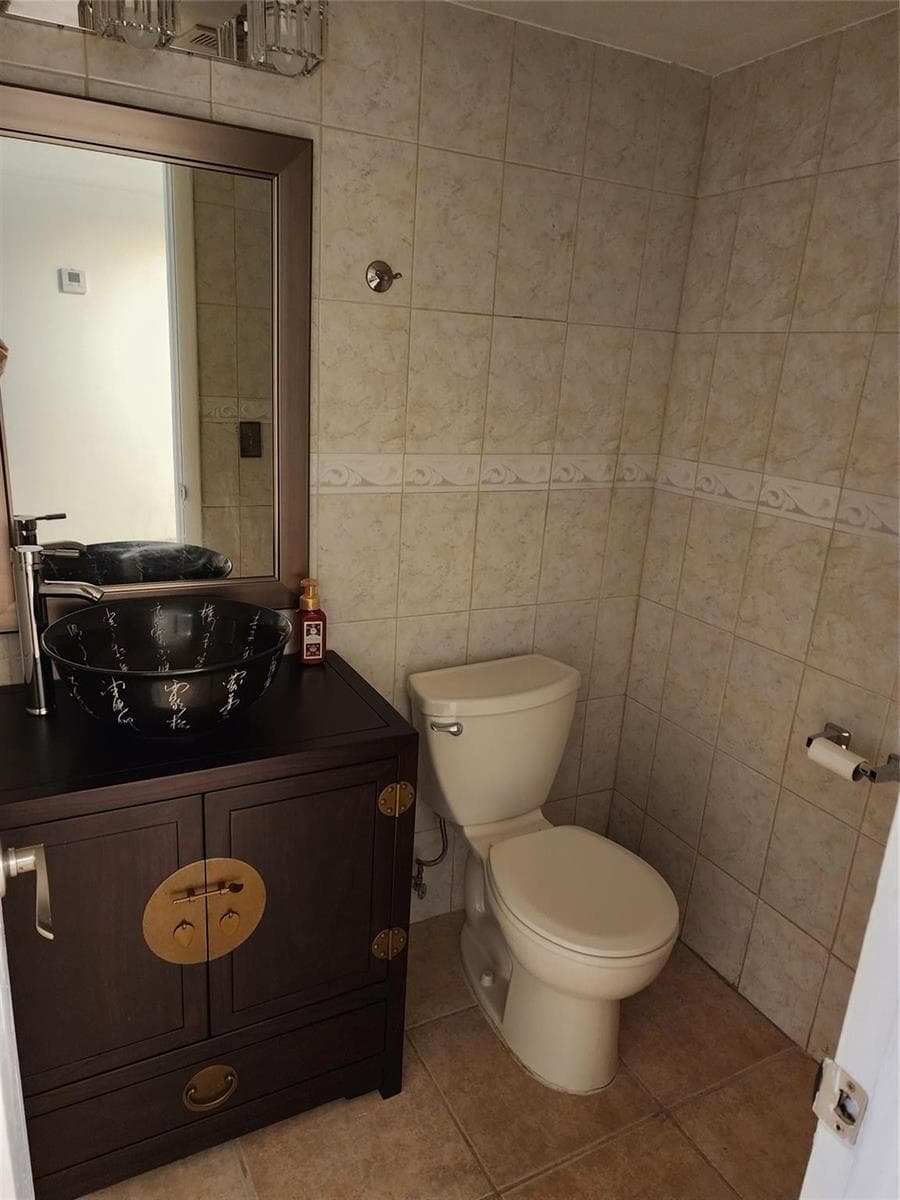 2619 NW 47th Lane, Lauderdale Lakes, FL 33313 photo 12