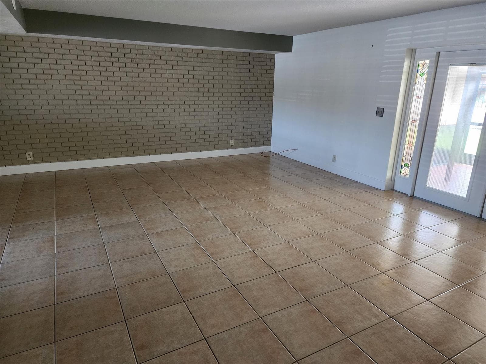 2619 NW 47th Lane, Lauderdale Lakes, FL 33313 photo 10