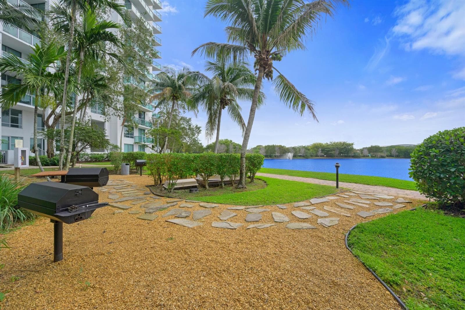 2641 N Flamingo Road # 2108 N, Plantation, FL 33323 photo 10