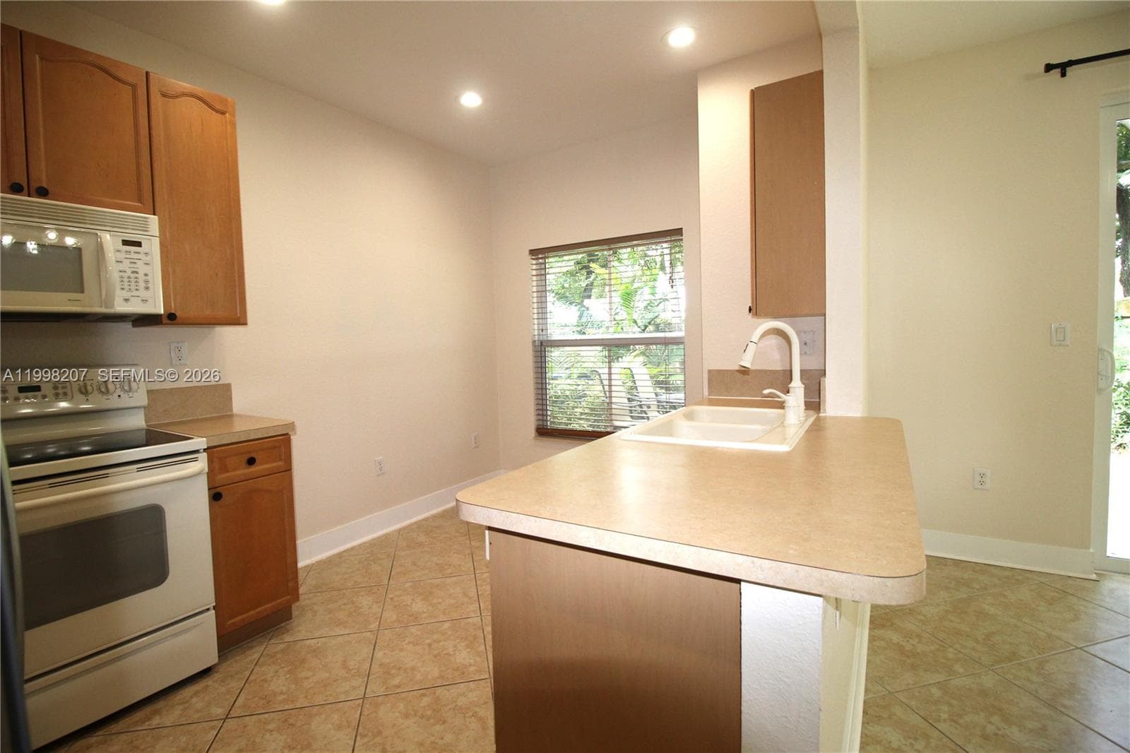3377 Merrick Ln # 707, Margate, FL 33063 photo 11