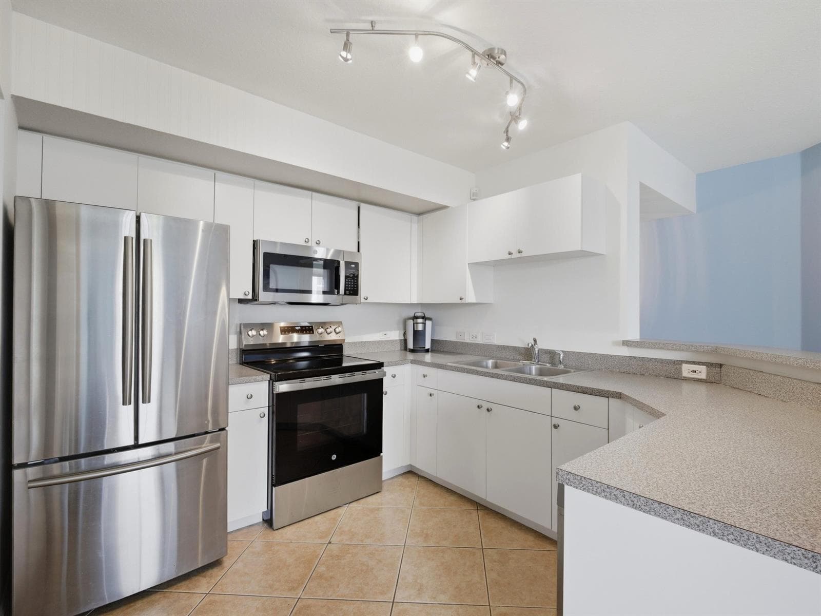 316 Villa Circle, Boynton Beach, FL 33435 photo 2