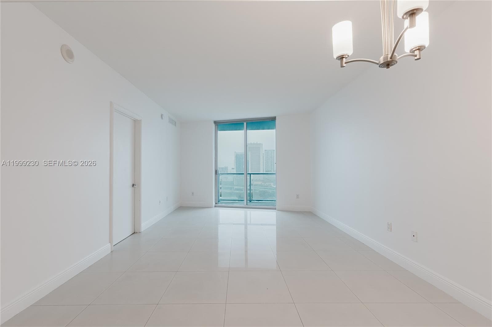 185 SW 7th St # 2007, Miami, FL 33130 photo 12