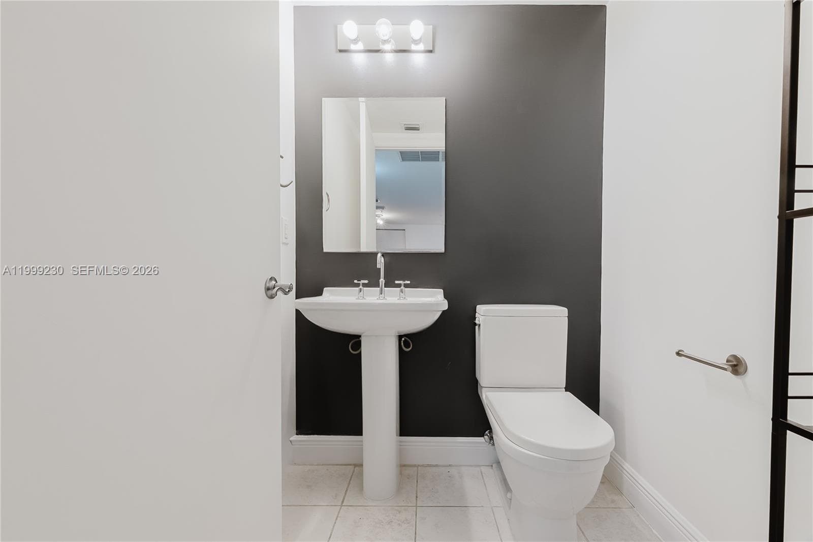 185 SW 7th St # 2007, Miami, FL 33130 photo 9