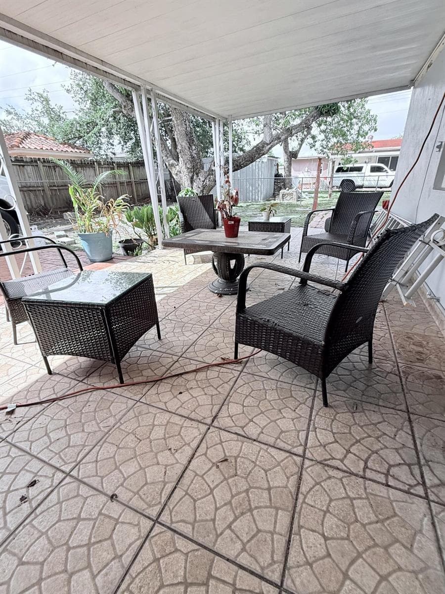 957 W 67th Street, Hialeah, FL 33012 photo 3