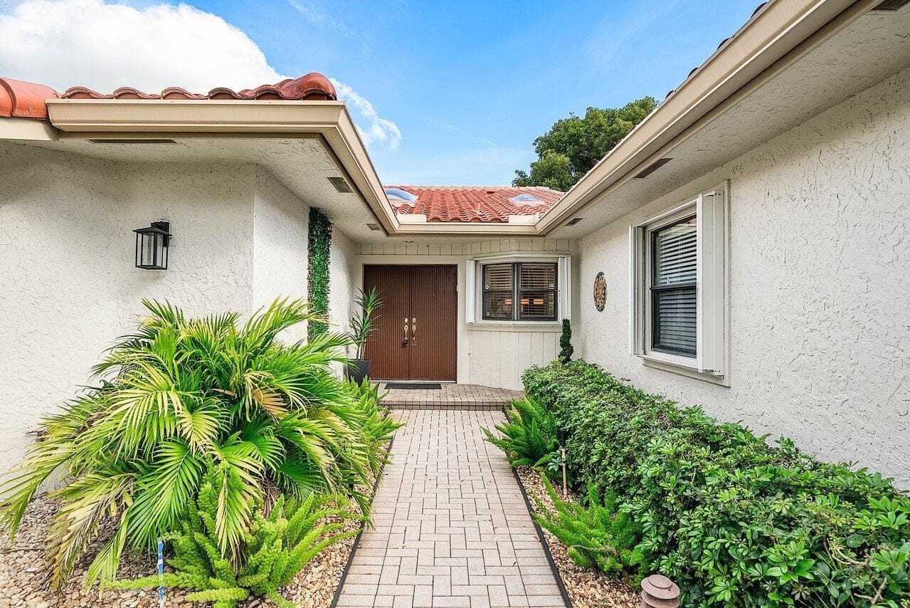 18 Bristol Lane, Boynton Beach, FL 33436 photo 6