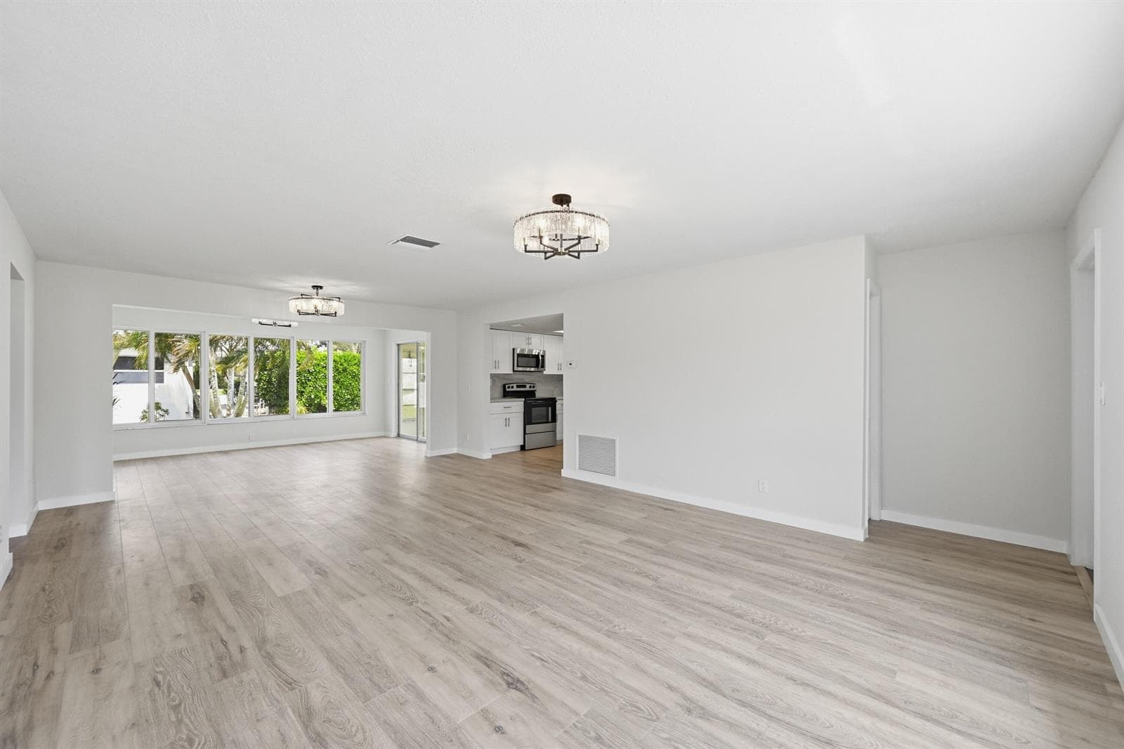2631 W Golf Boulevard, Pompano Beach, FL 33064 photo 9
