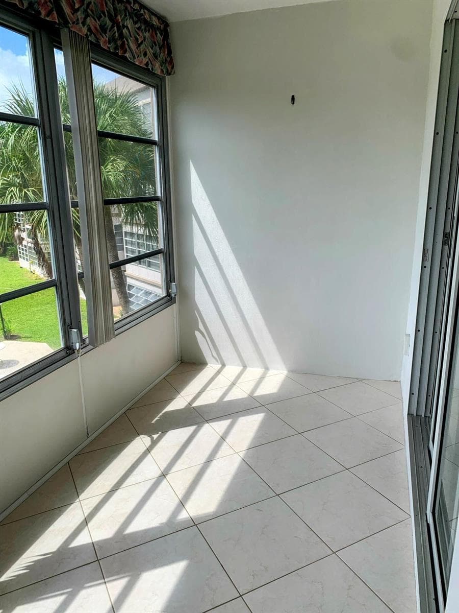 2800 NW 47th Terrace # 304, Lauderdale Lakes, FL 33313 photo 13