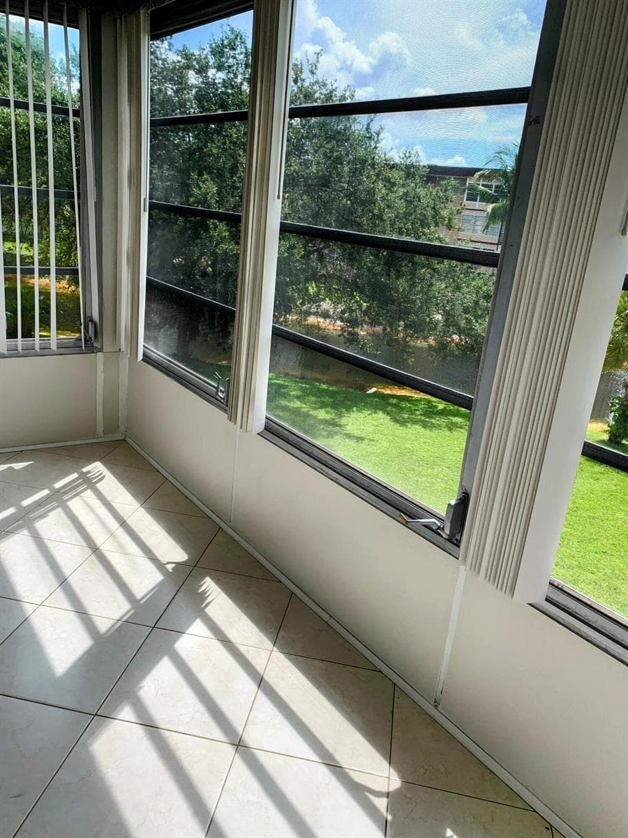 2800 NW 47th Terrace # 304, Lauderdale Lakes, FL 33313 photo 12