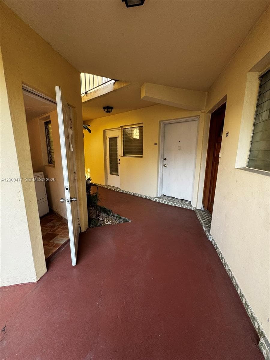 1601 NE Miami Gardens Dr # 103, Miami, FL 33179 photo 4