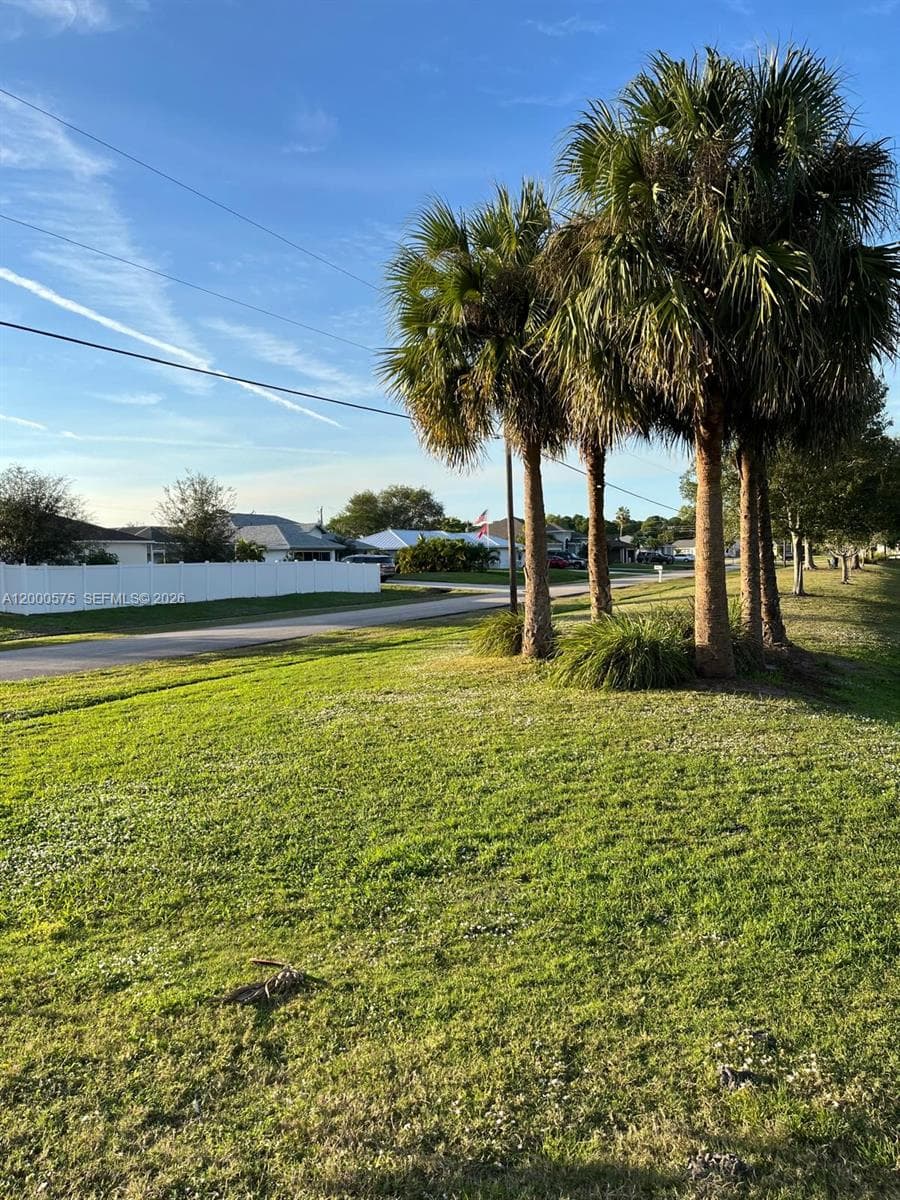 1637 SW Taurus Ln, Port St. Lucie, FL 34984 photo 6