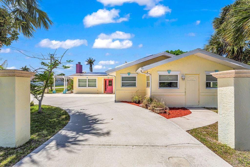 614 SE Flamingo Avenue, Stuart, FL 34996 photo 8
