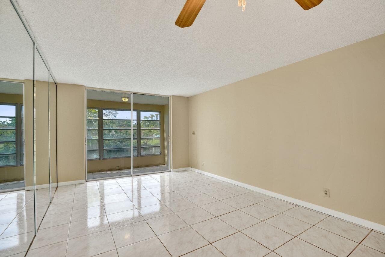 9460 Sunrise Lakes Boulevard # 106, Sunrise, FL 33322 photo 8