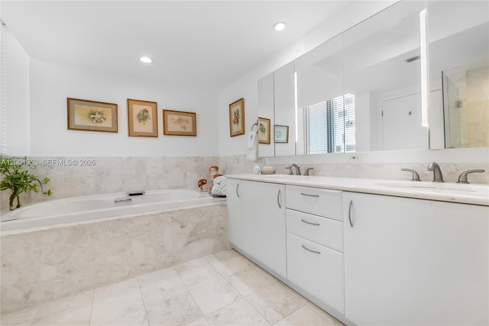 1331 Brickell Bay Dr # 408, Miami, FL 33131 photo 9