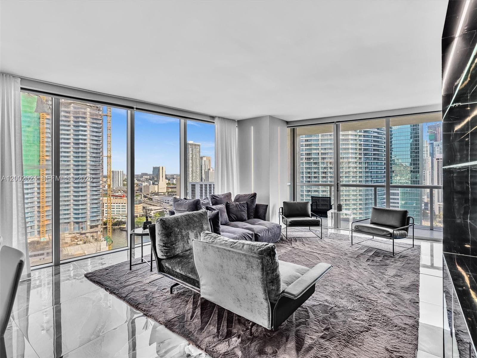 475 Brickell Ave # 2715, Miami, FL 33131 photo 8