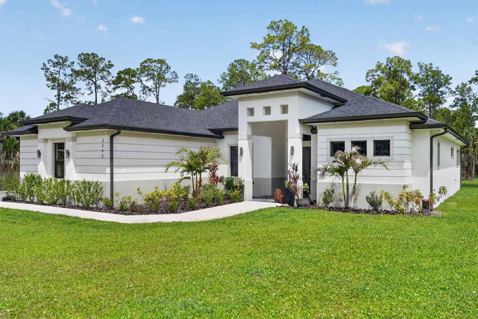 3263 SE 40th Ave Avenue SE, Naples, FL 34117 photo 2