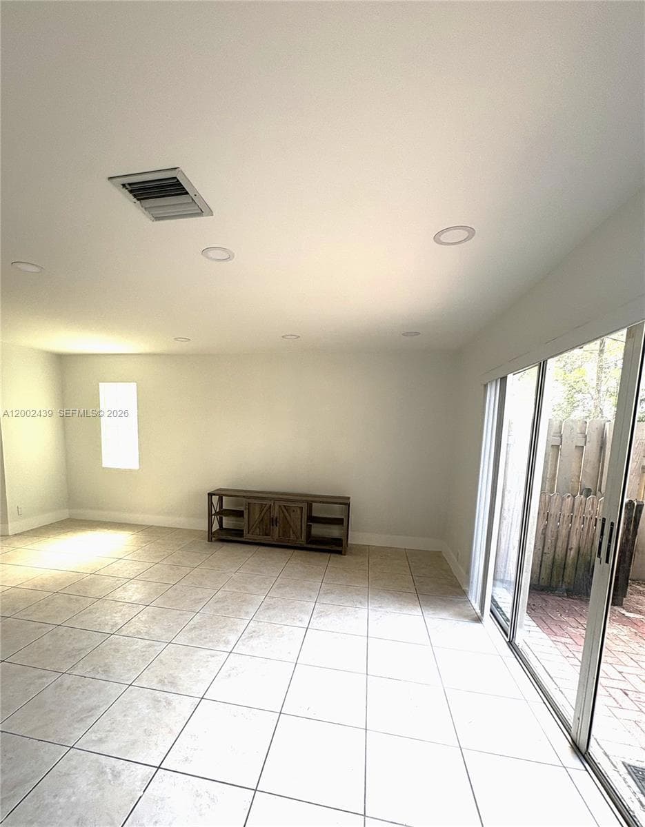 3743 NW 122nd Ter, Sunrise, FL 33323 photo 7