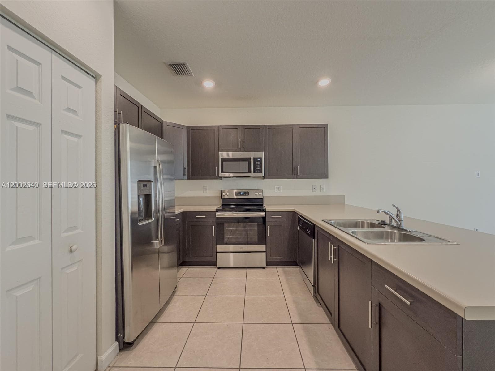 10629 W 32nd Ln, Hialeah, FL 33018 photo 2
