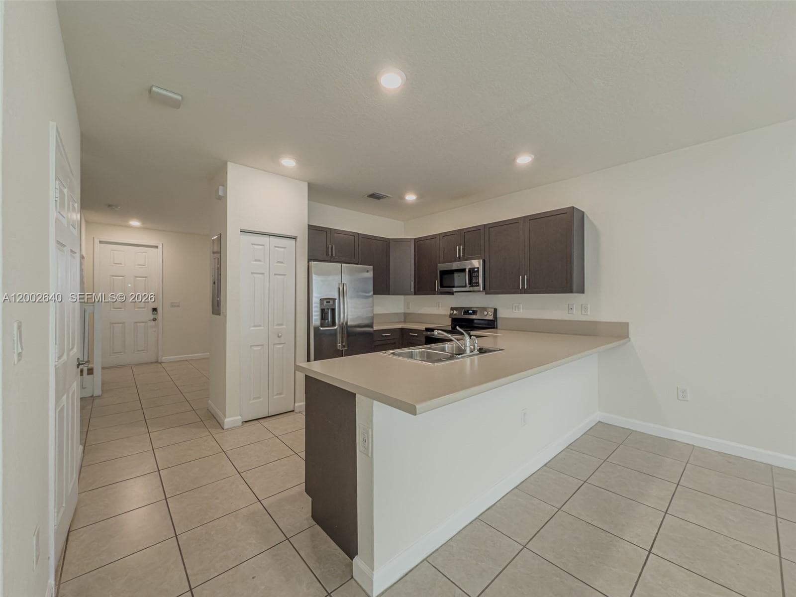 10629 W 32nd Ln, Hialeah, FL 33018 photo 7