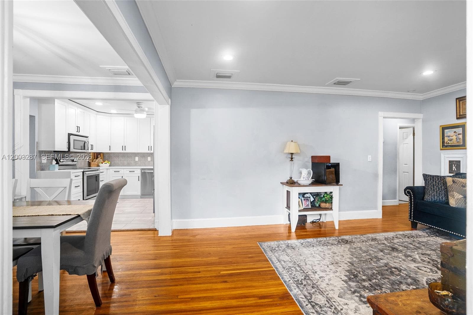 899 E Country Club Cir, Plantation, FL 33317 photo 6
