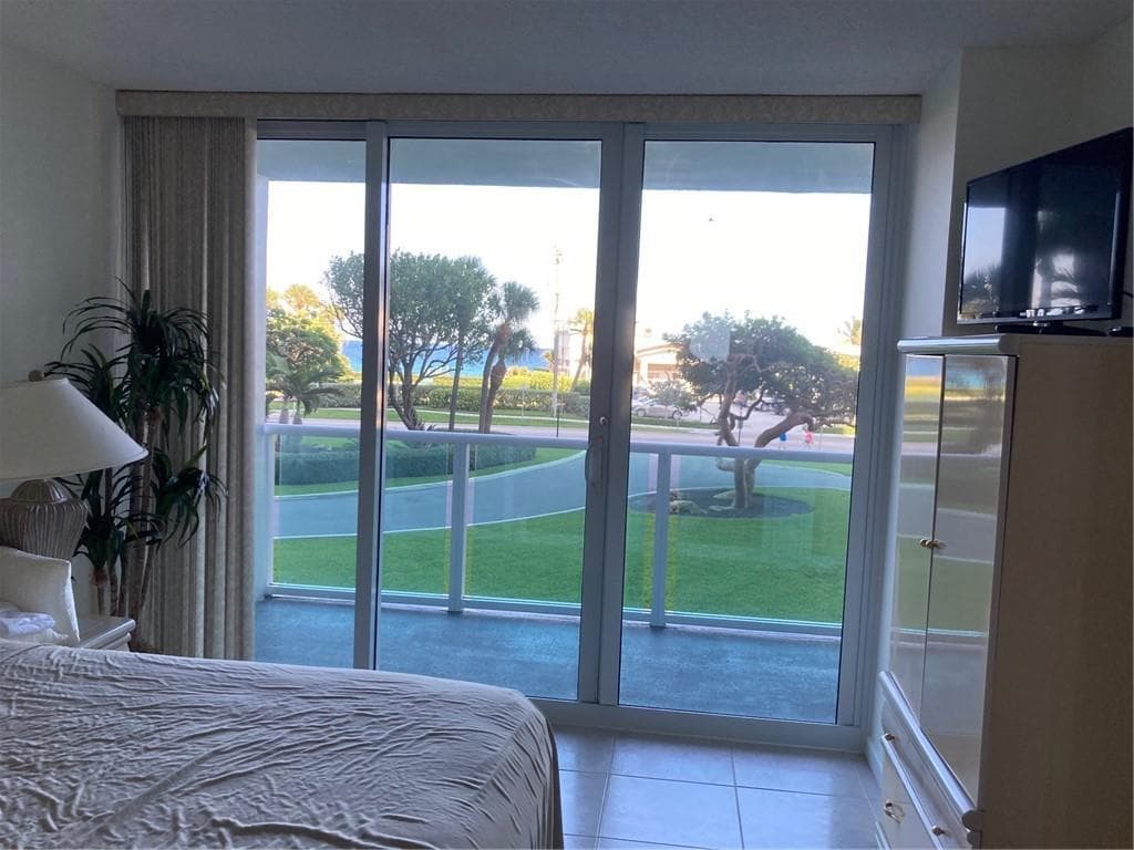 333 NE 21 Avenue # 304, Deerfield Beach, FL 33441 photo 11