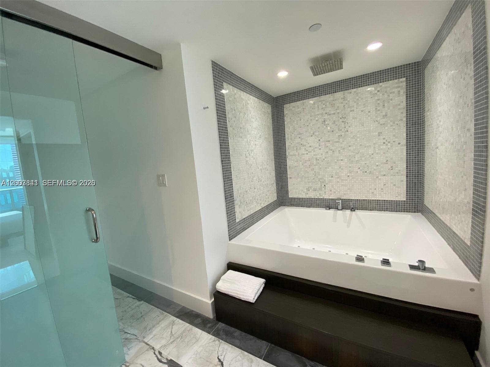 200 Biscayne Boulevard Way # 4011, Miami, FL 33131 photo 13
