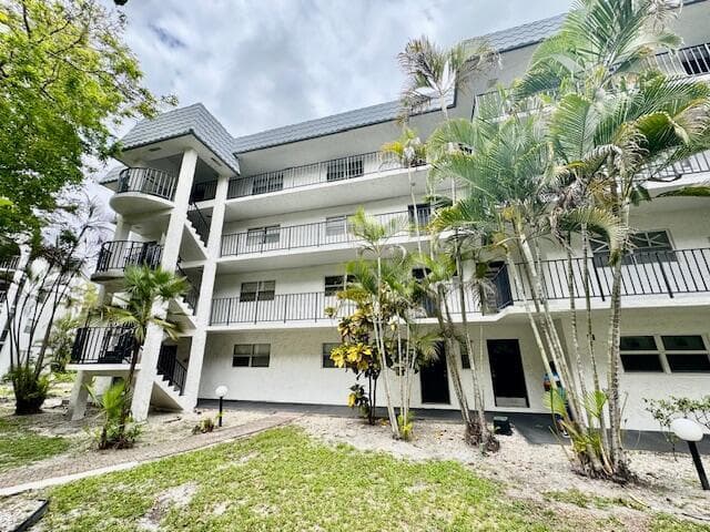 3300 Spanish Moss Terrace # 302, Lauderhill, FL 33319 photo 2