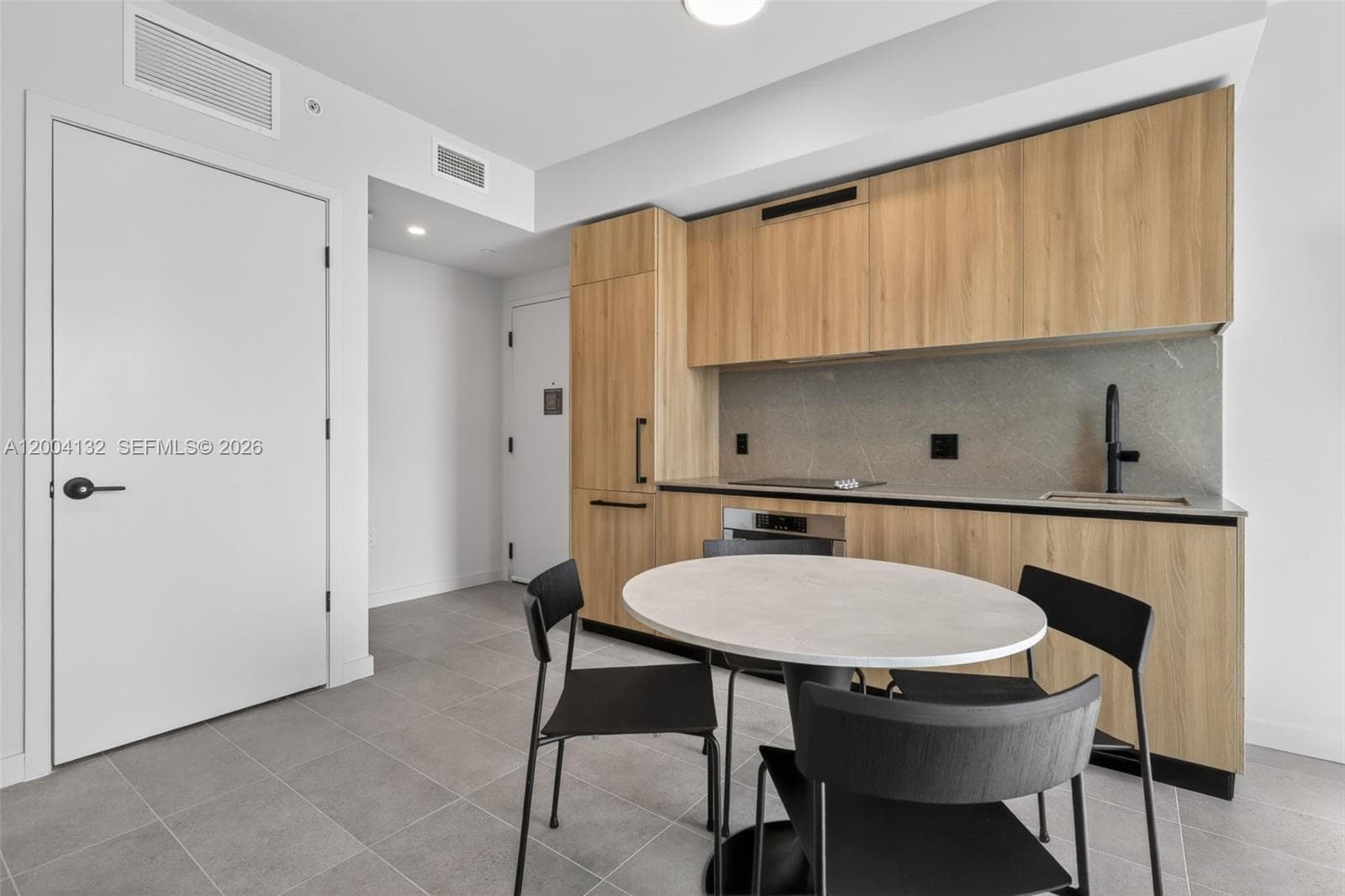 121 NE 5th Steet # 3313, Miami, FL 33132 photo 3