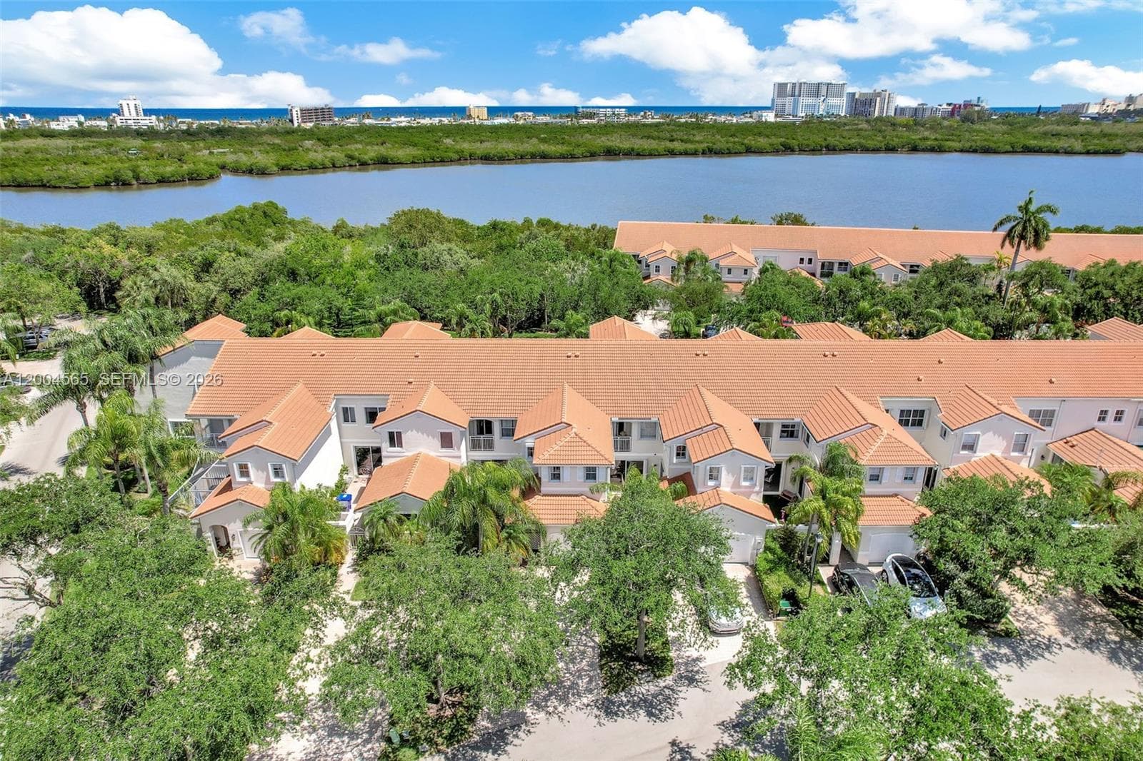 1675 Yellowheart Way, Hollywood, FL 33019 photo 6
