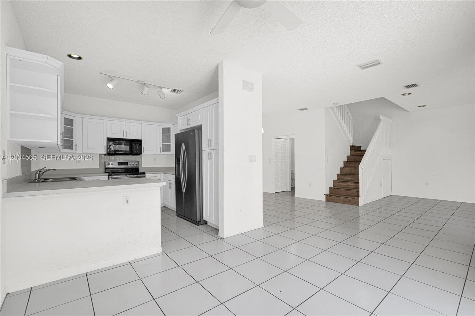 1675 Yellowheart Way, Hollywood, FL 33019 photo 9