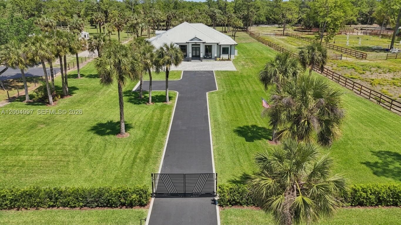 360 13th St SW, Naples, FL 34117 photo 5