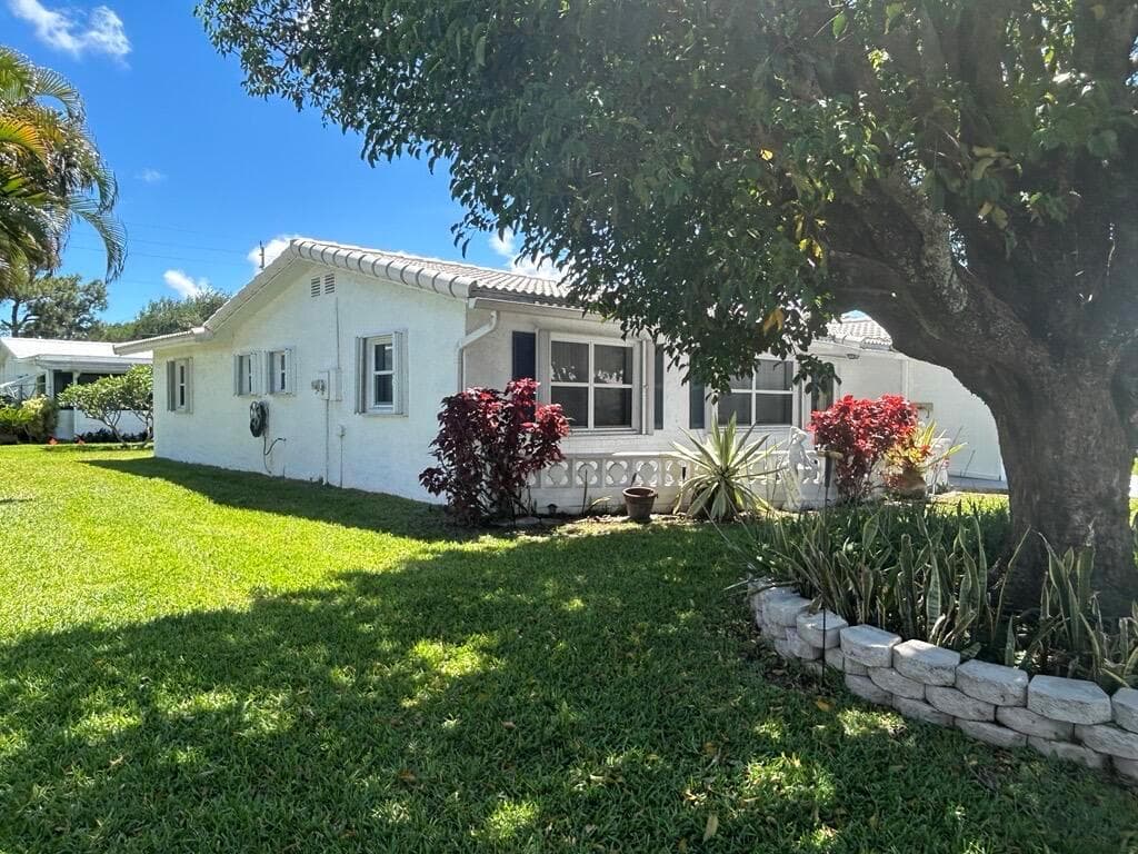 1902 SW 22nd Avenue, Boynton Beach, FL 33426 photo 6