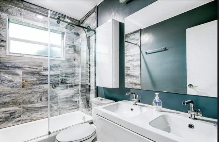 1905 N 45th Avenue, Hollywood, FL 33021 photo 9
