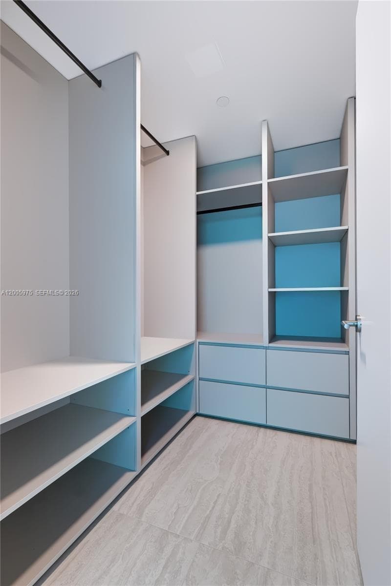 77 SE 5th St # 4106, Miami, FL 33131 photo 13