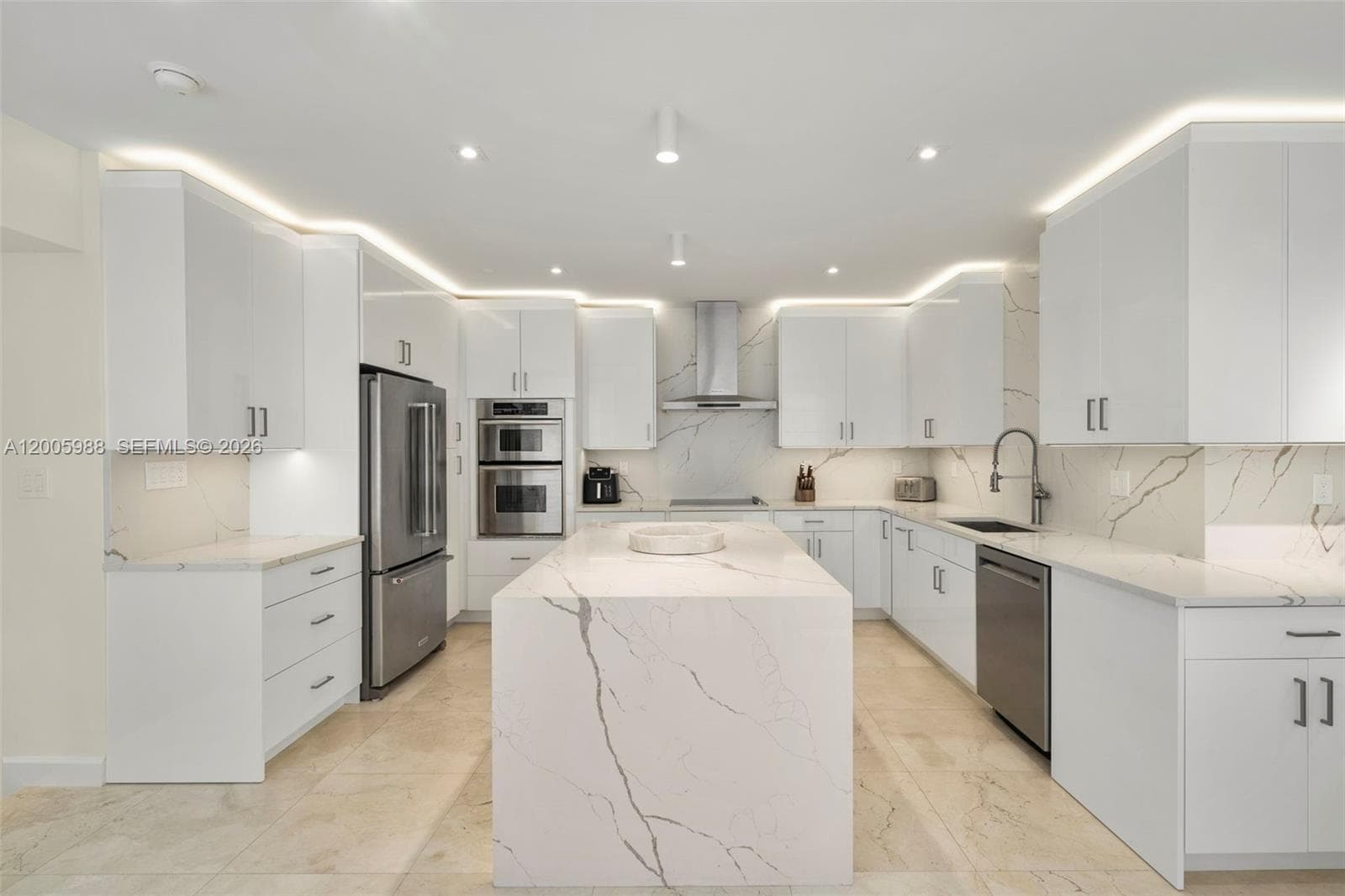 1830 S Ocean Dr # 5103, Hallandale Beach, FL 33009 photo 2