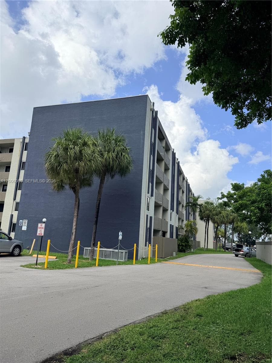 10090 NW 80th Ct # 1203, Hialeah Gardens, FL 33016 photo 12