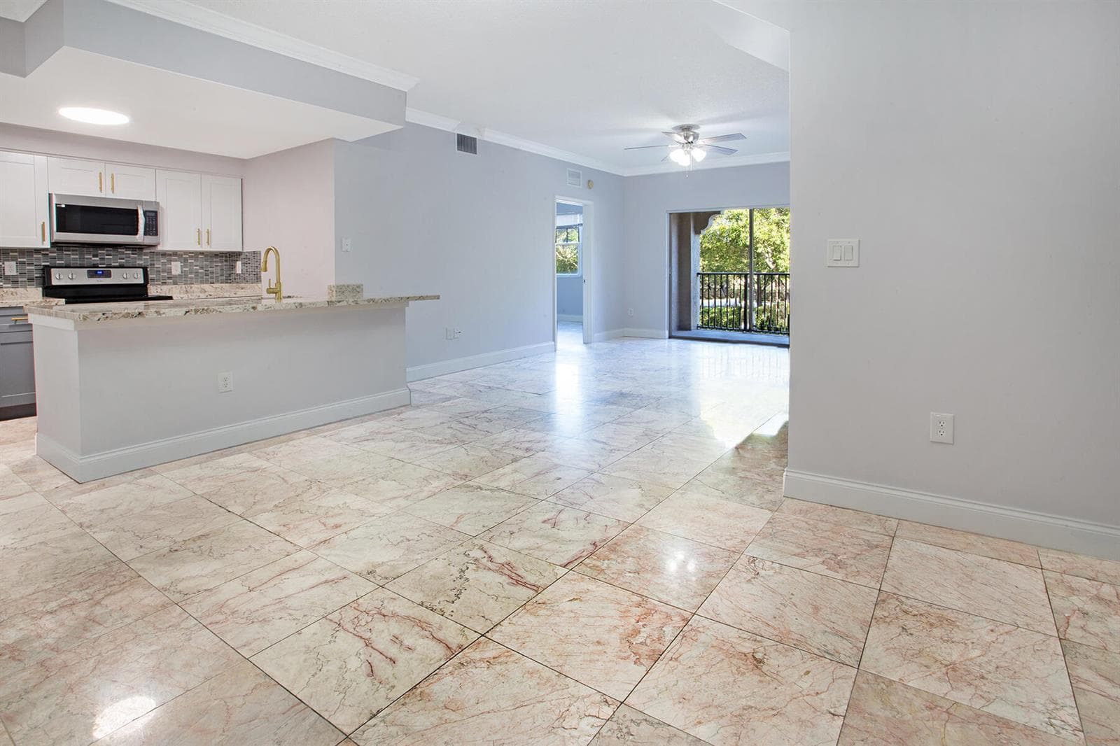 5860 W Sample Road # 204, Coral Springs, FL 33063 photo 3