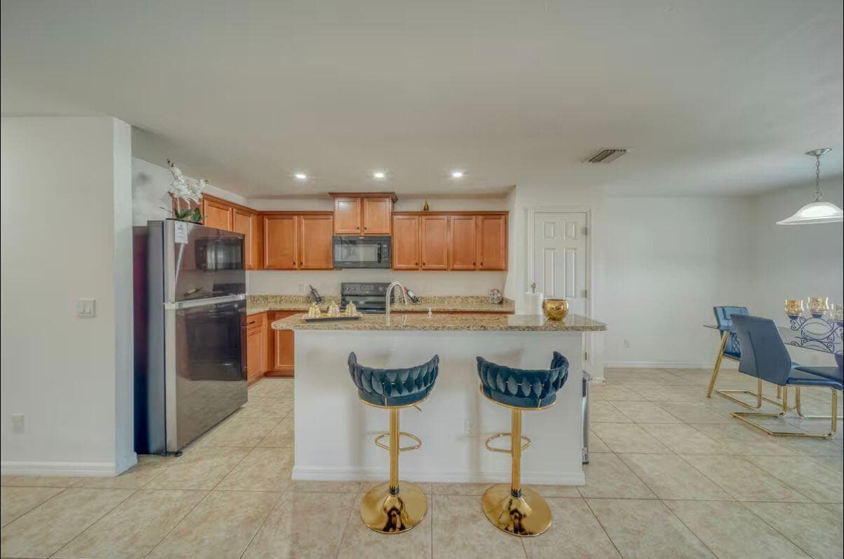 1925 SW 14th Street, Cape Coral, FL 33991 photo 13