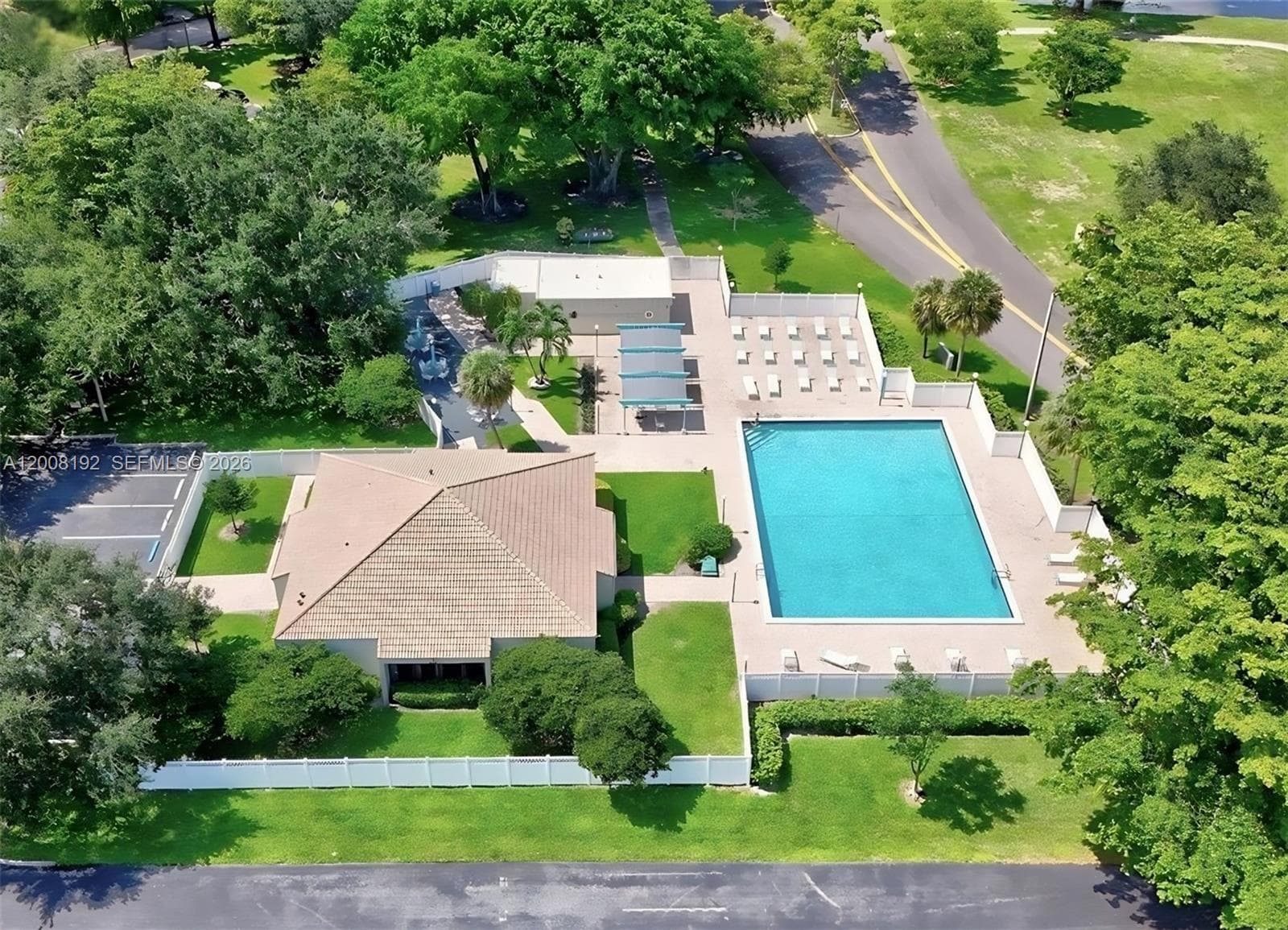 3300 W Rolling Hills Cir # 606, Davie, FL 33328 photo 5