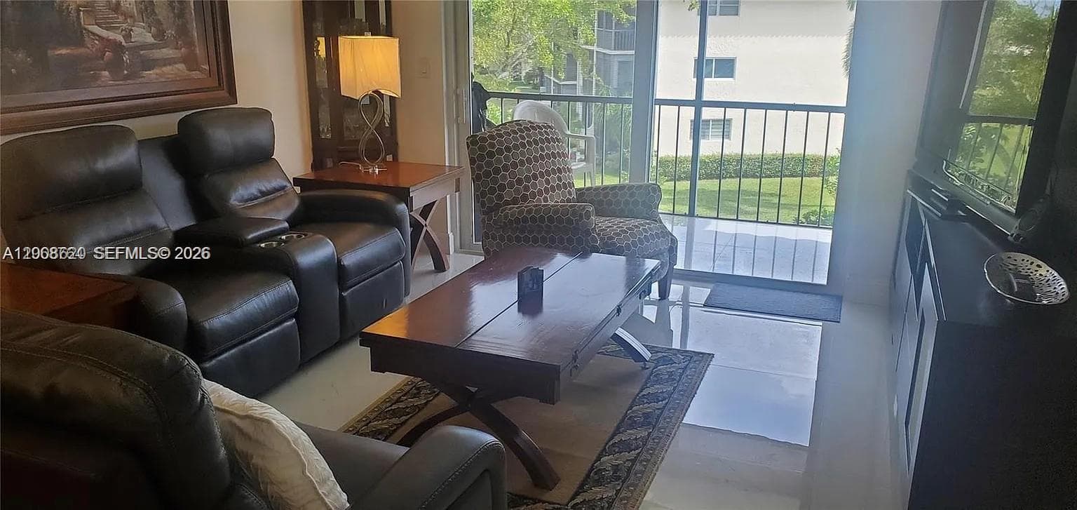 9720 S Hollybrook Lake Dr # 303, Pembroke Pines, FL 33025 photo 3