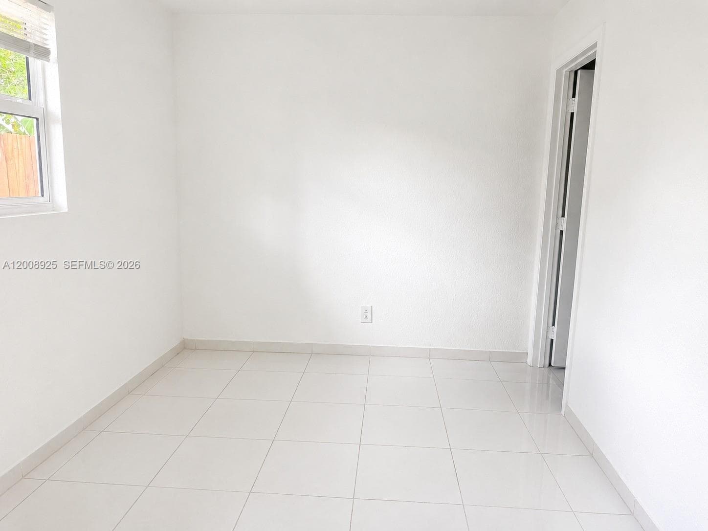8210 SW 7th St, North Lauderdale, FL 33068 photo 6