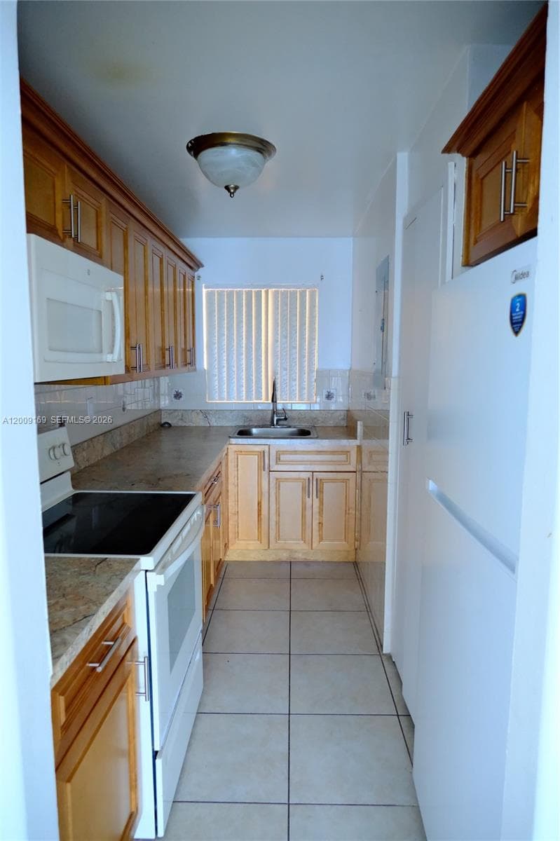 650 NE 149th St # 505F, Miami, FL 33161 photo 7