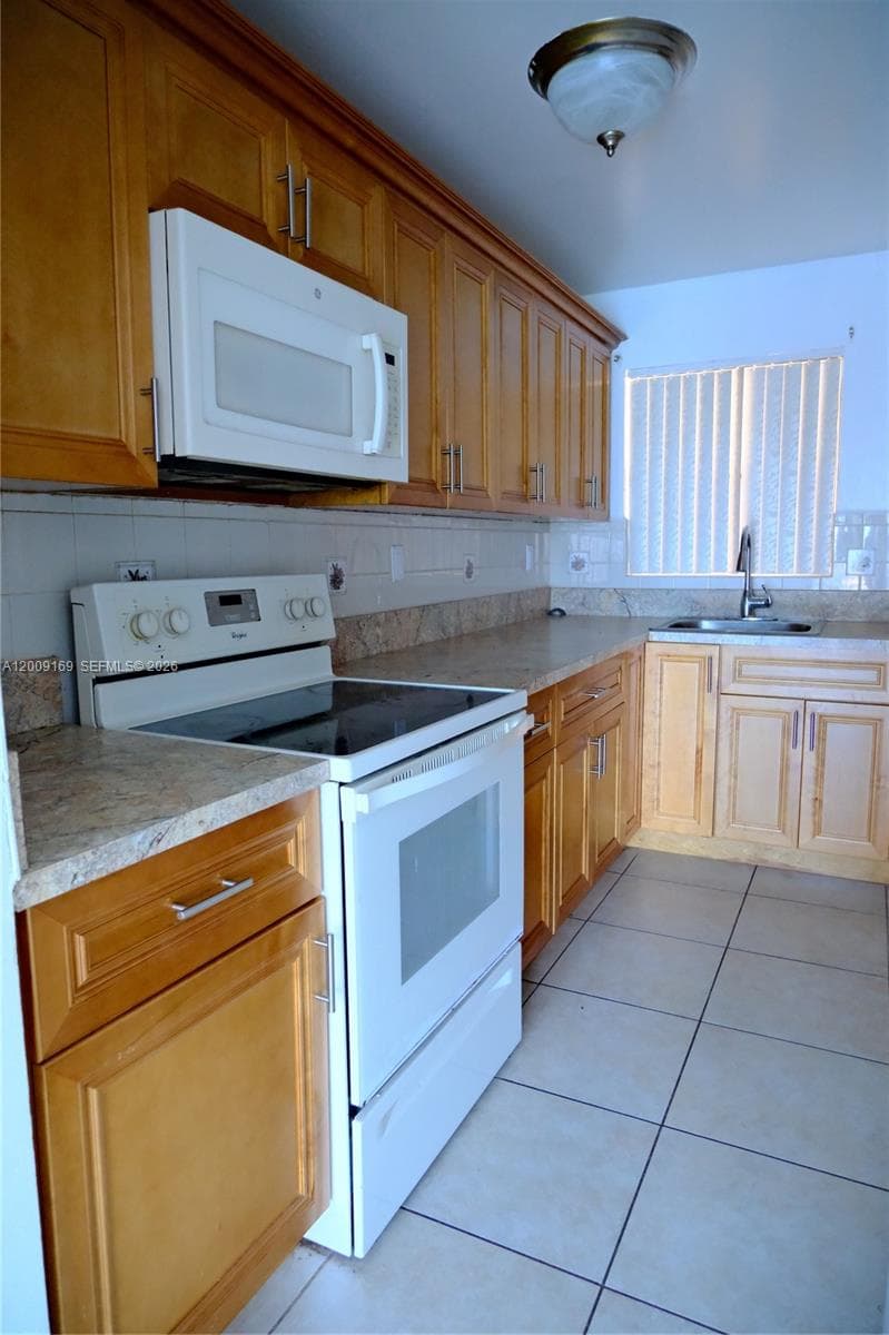650 NE 149th St # 505F, Miami, FL 33161 photo 8