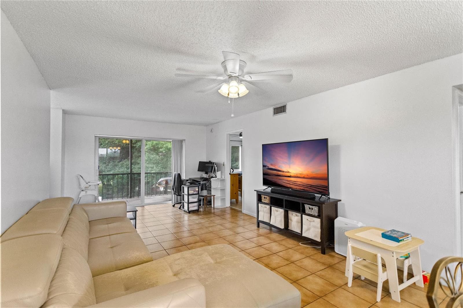 8990 S Hollybrook Boulevard # Unit 305, Pembroke Pines, FL 33025 photo 6