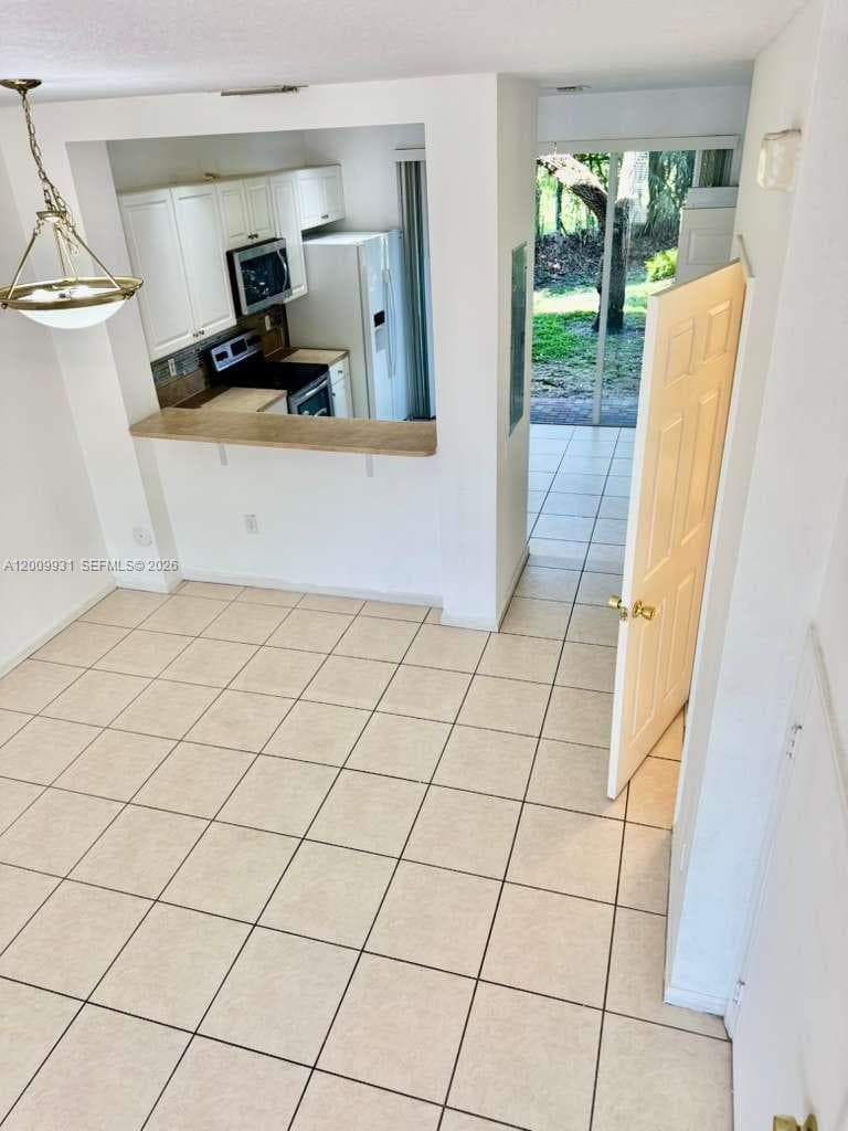 669 NW 42nd Ave, Plantation, FL 33317 photo 10
