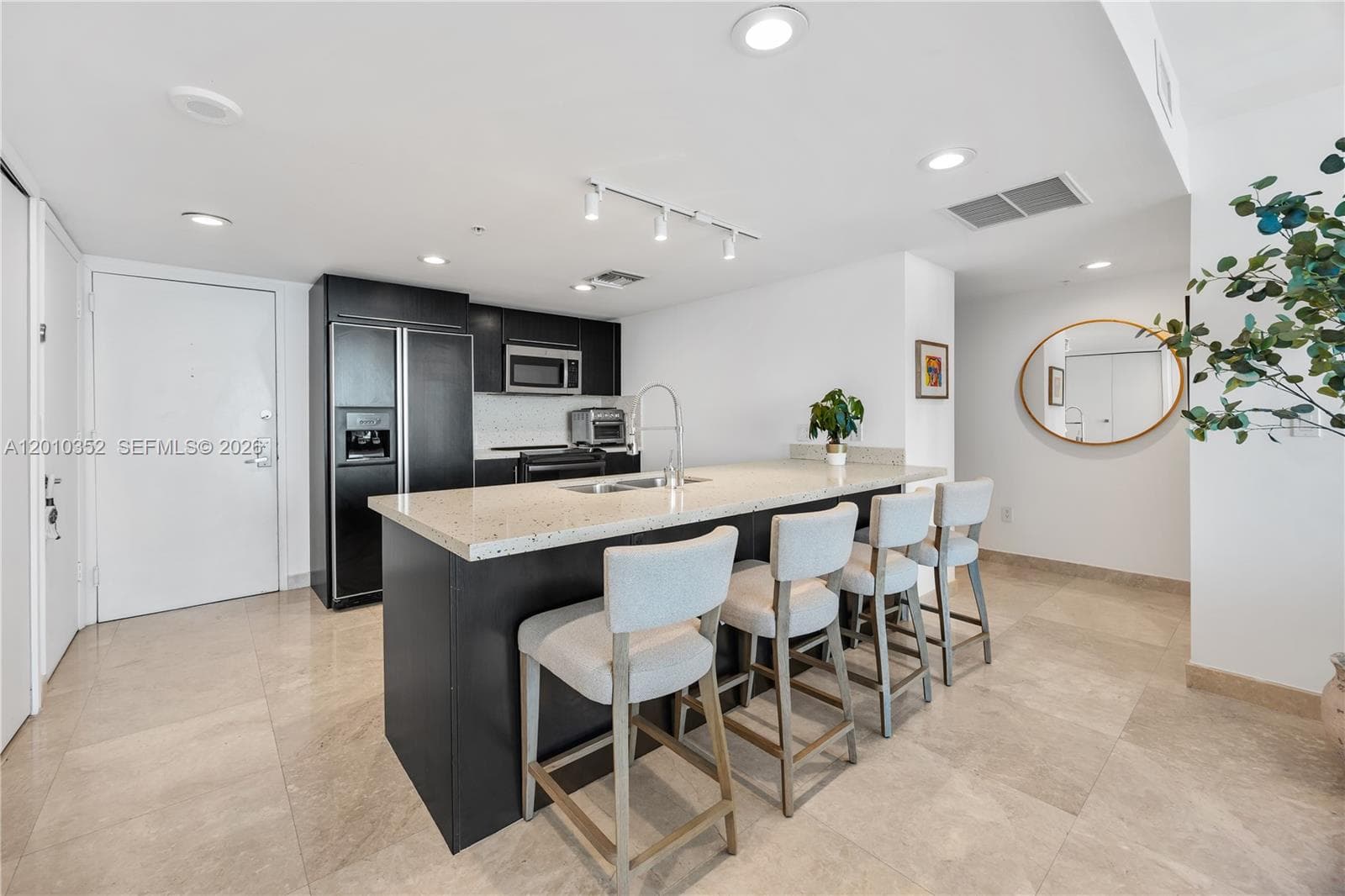 665 NE 25th St # 1503, Miami, FL 33137 photo 9
